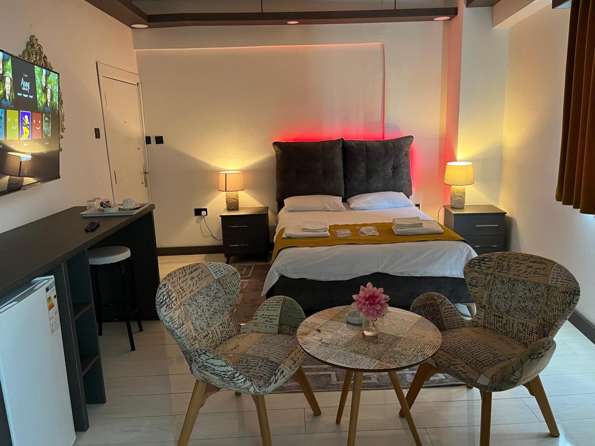 Tiana Boutique Aparthotel Famagusta  Exterior foto